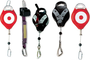 RETRACTABLE FALL ARREST DEVICES